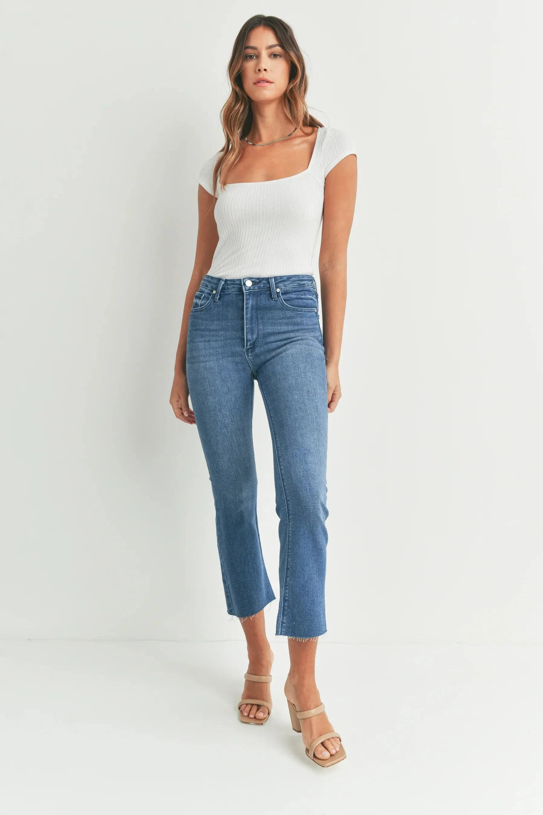 FLARE CROPPED SLIM FIT DENIM JEANS