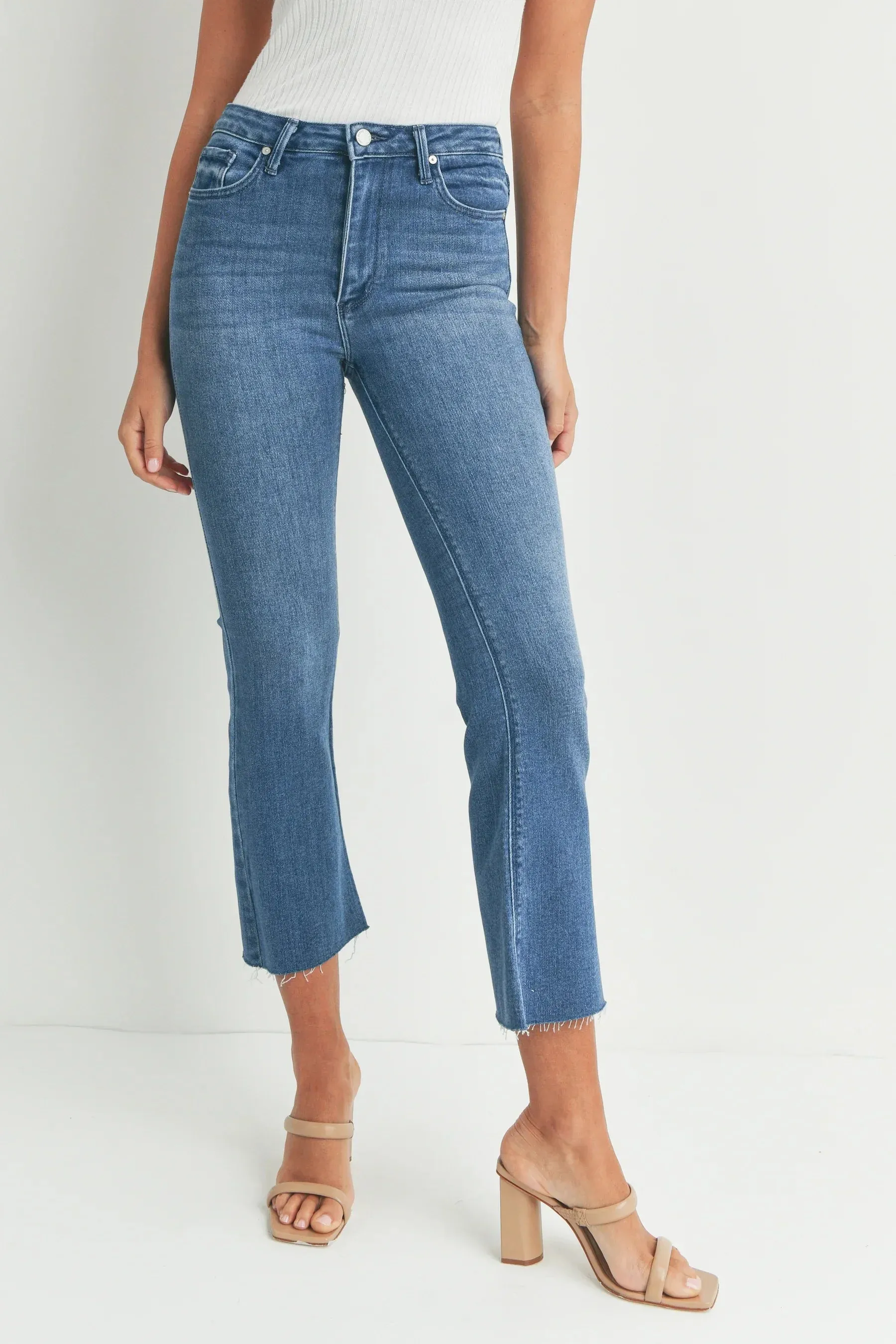 FLARE CROPPED SLIM FIT DENIM JEANS